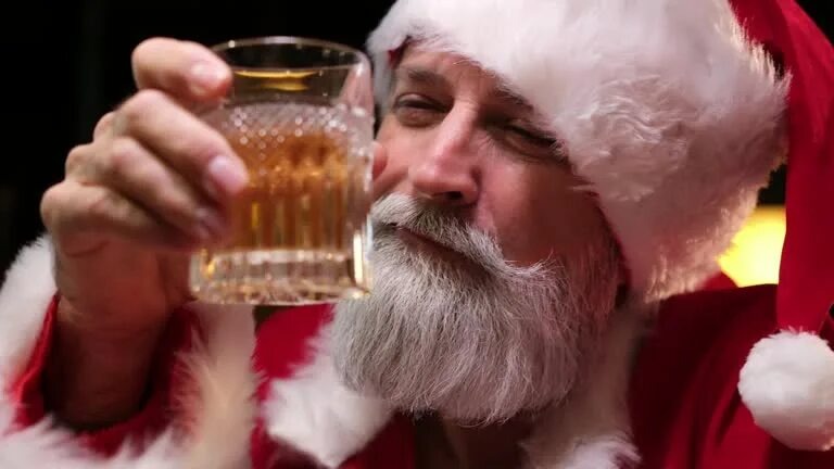 Пьяный дед Мороз. Картинка их интернета