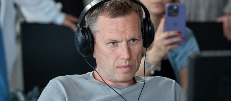    Топ-5 фильмов и сериалов для новогодних каникул freepik