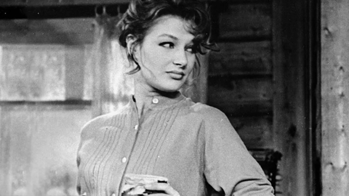 Светлана Дружинина в фильме "Девчата".