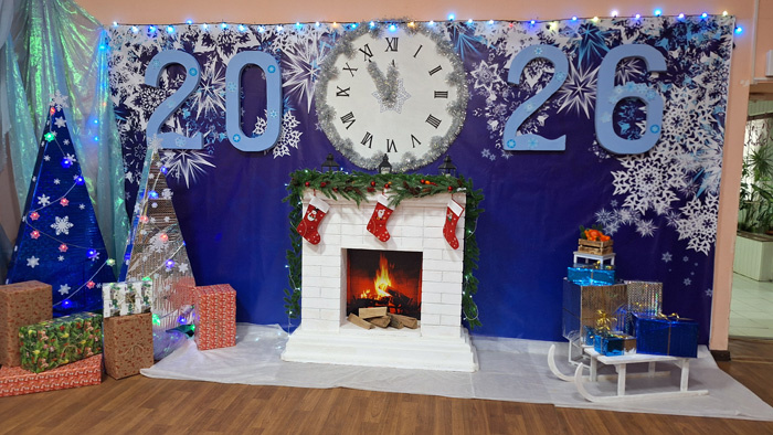     Новогодняя фотозона в Доме культуры Миллеровского района. Редакция газеты "Наш край"