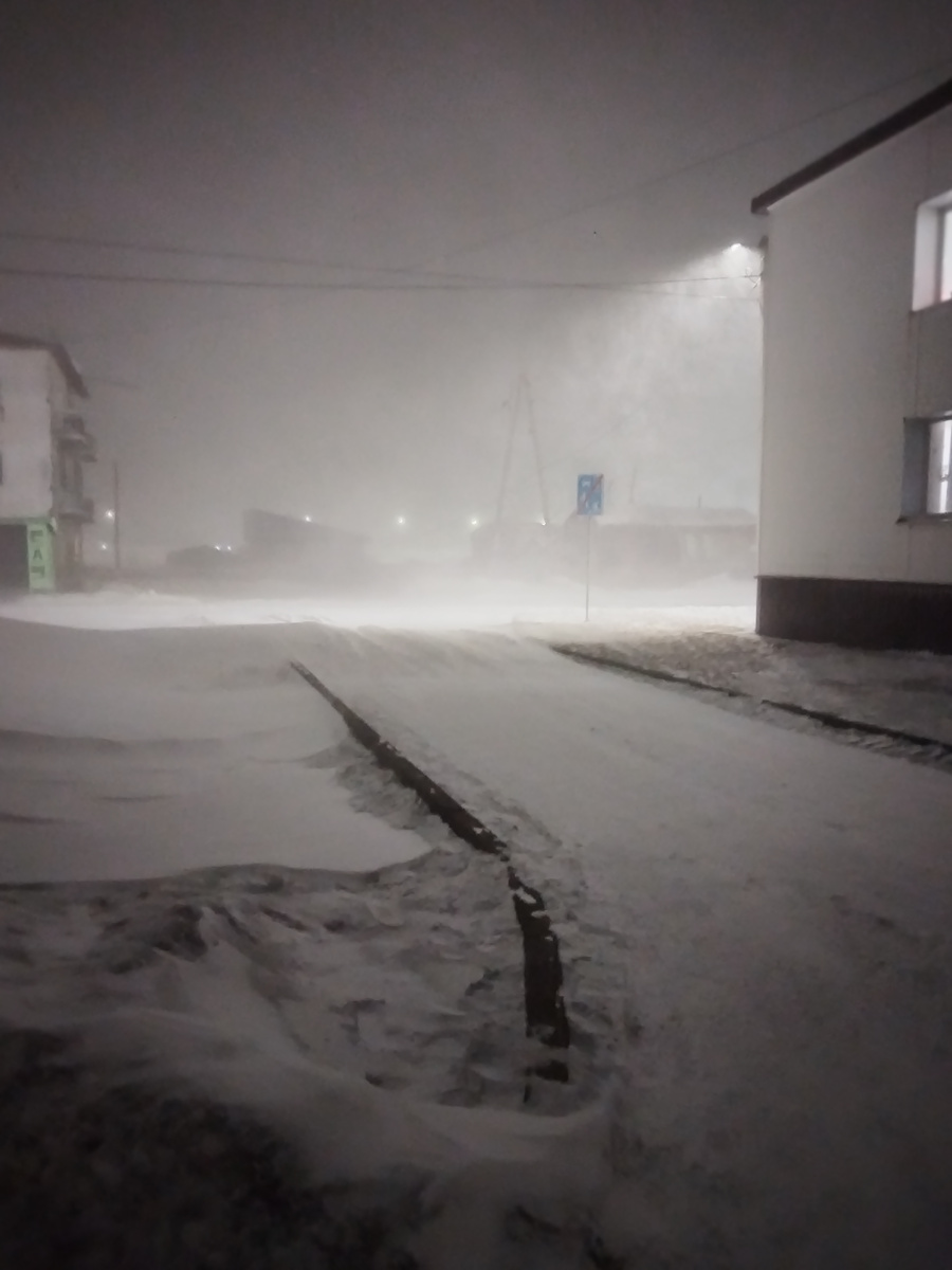 До Нового года каких-то 4 часа!