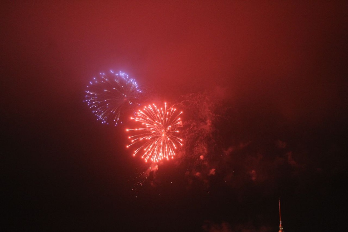    Салют в Петербурге. Архивное фото: Мойка78