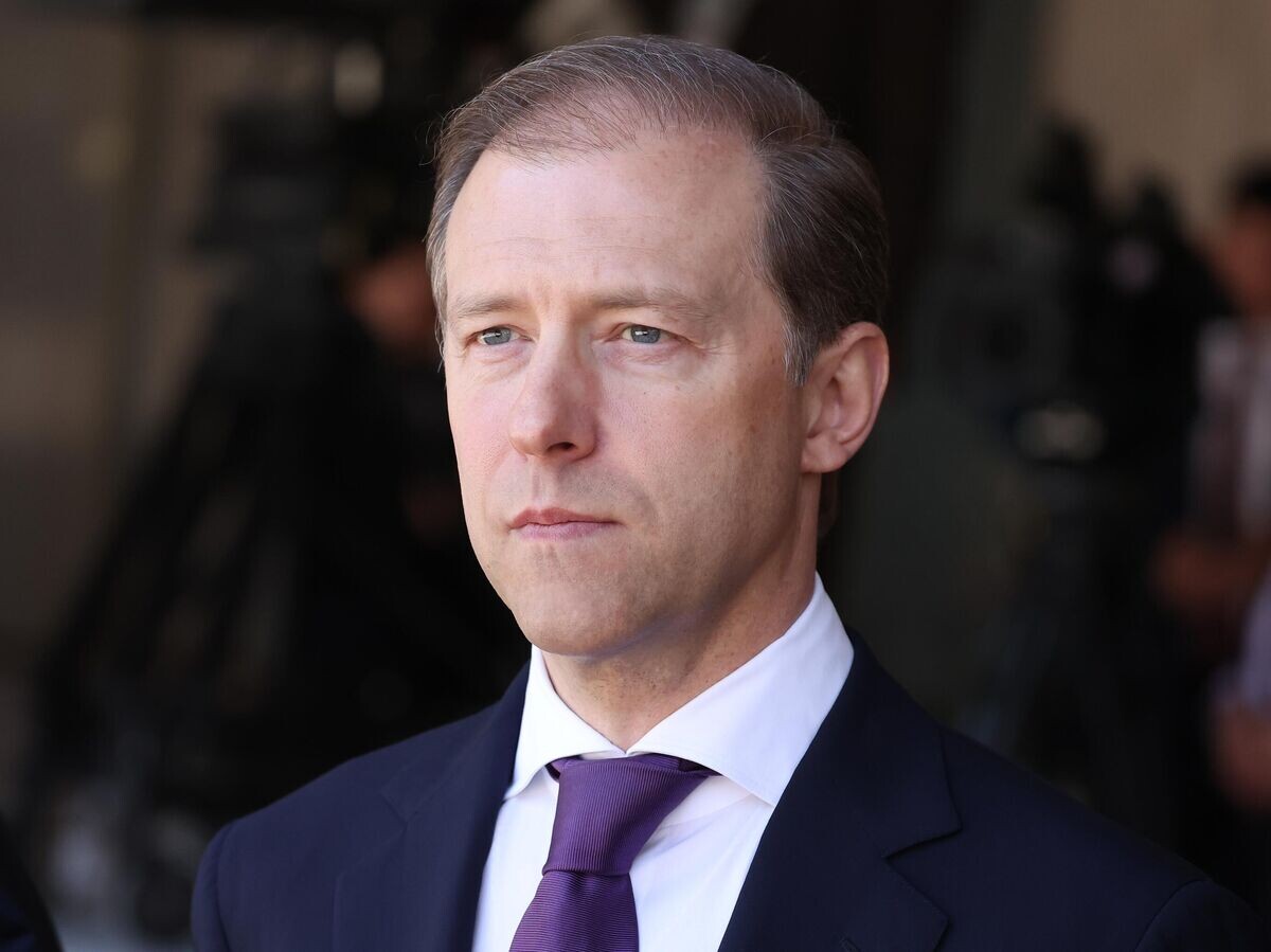    Первый заместитель председателя правительства РФ Денис Мантуров © РИА Новости . POOL/Валерий Шарифулин