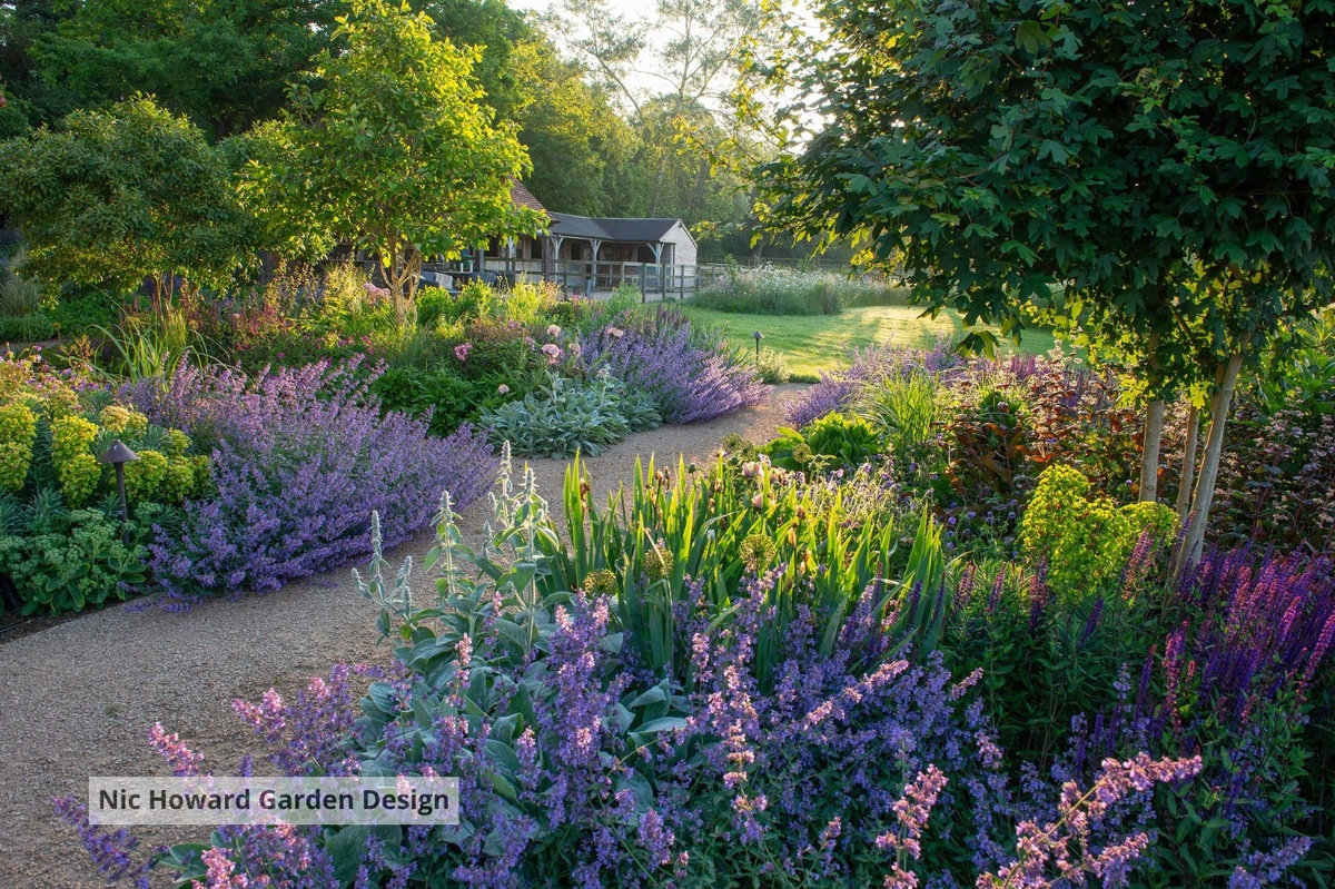 Листайте галерею по стрелке вправо 