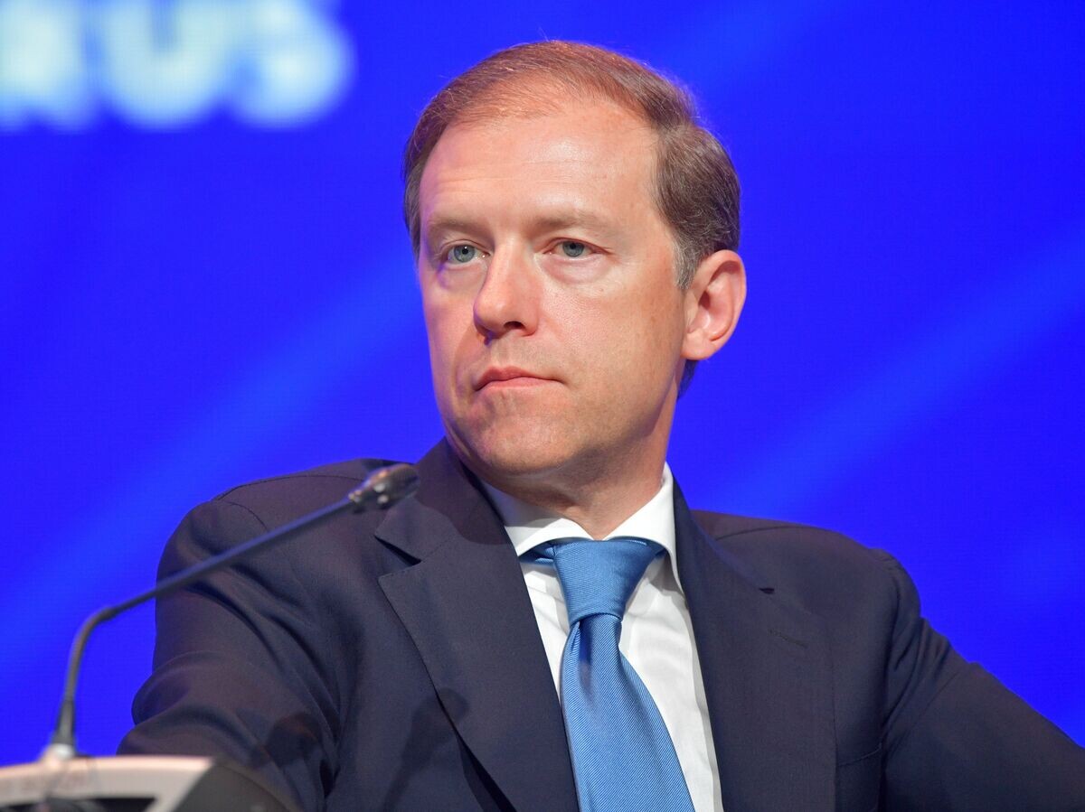    Министр промышленности и торговли РФ Денис Мантуров© РИА Новости . Павел Лисицын