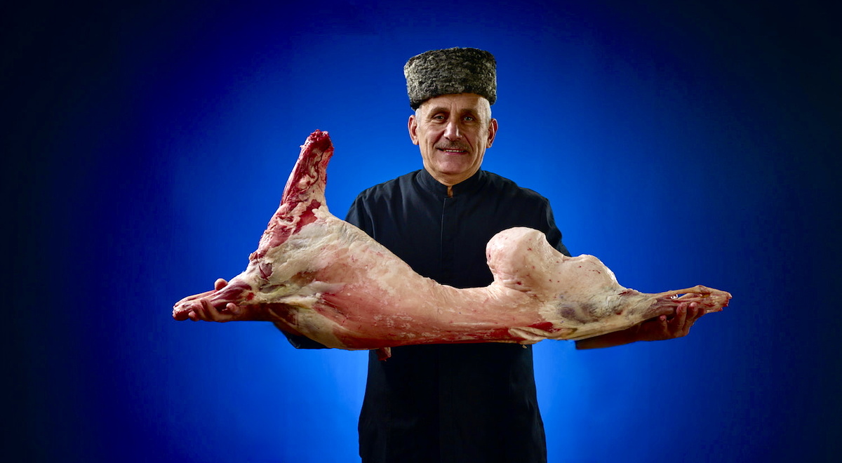 Это лучший шашлычник Азербайджана Эльмаз Ахмадов