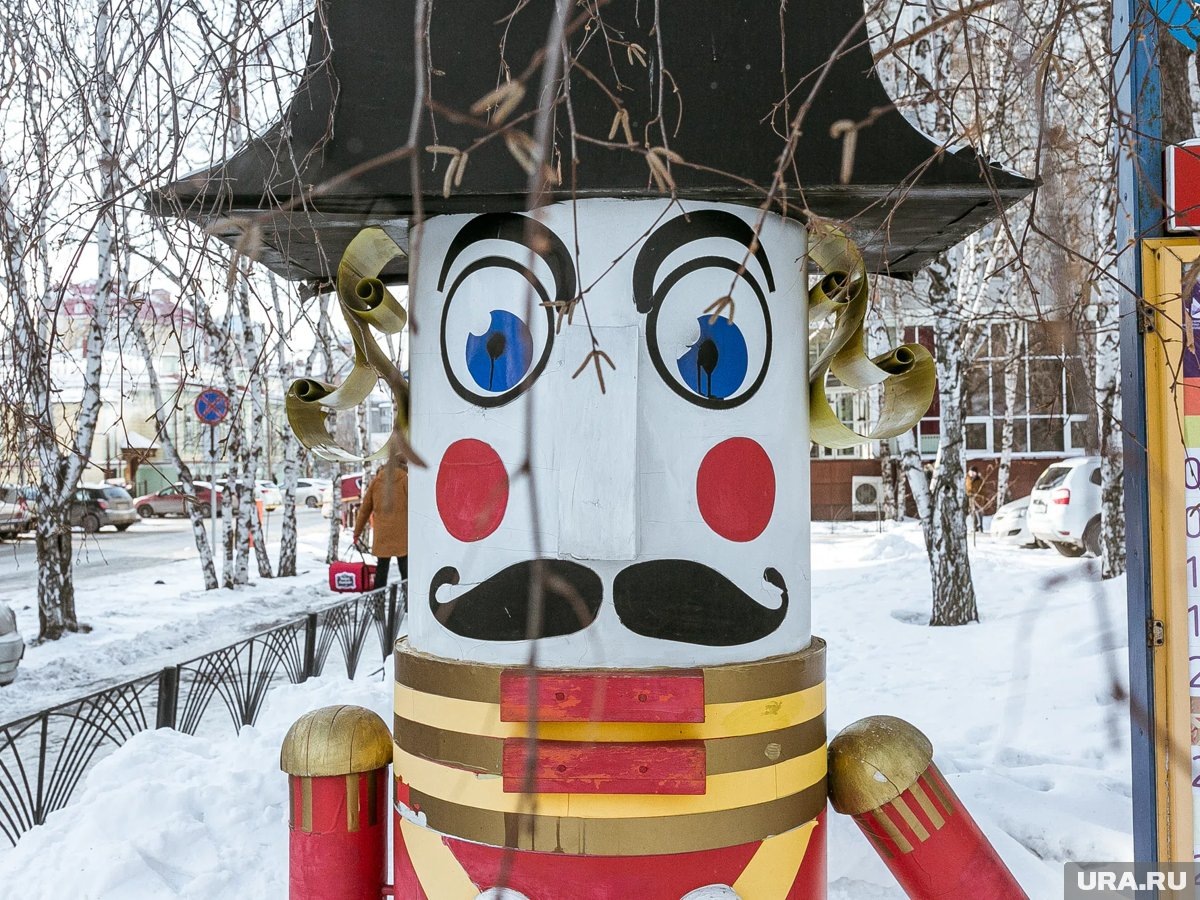     Билеты в театр оказались сильно дорогими для пермяков