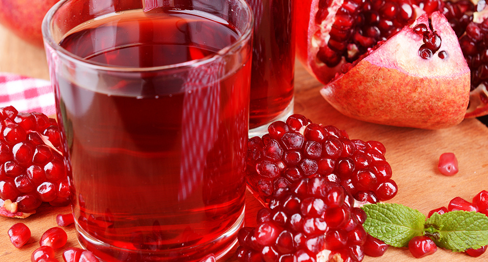 Гранат: как очистить и выжать сок (мастер-класс)