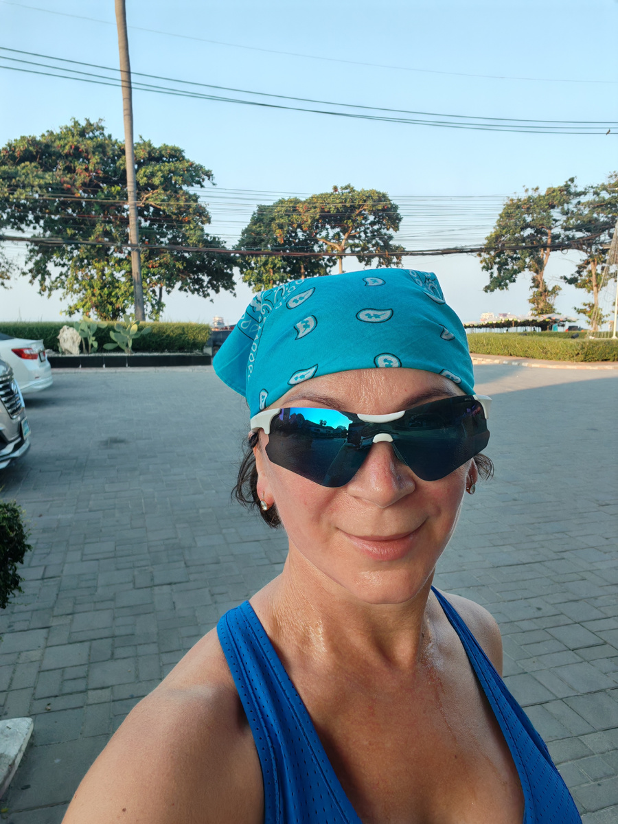 Страшная, ппц, но, извините, другой фотки нет. 