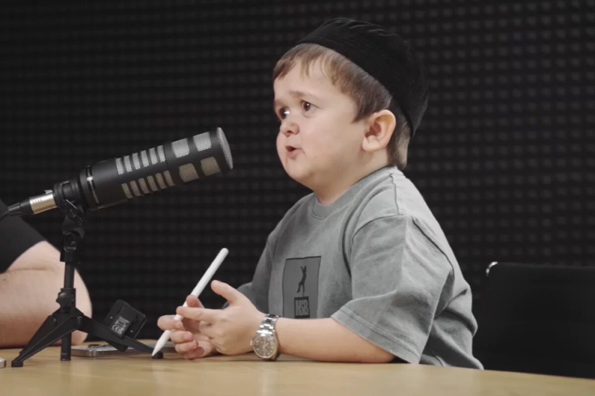    Шотландская газета назвала Хасбика мальчиком, впервые увидевшим снег