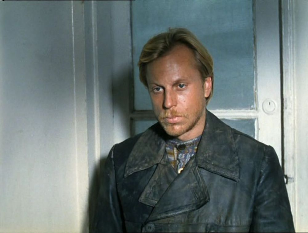 Юрий Богатырев в роли Егора Шилова в фильме «Свой среди чужих, чужой среди своих» (1974)