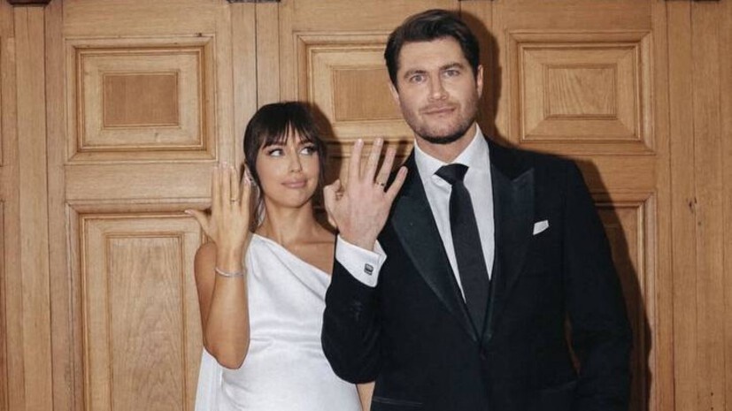 Как звёзды говорили «да»: самые красивые свадьбы 2025 года