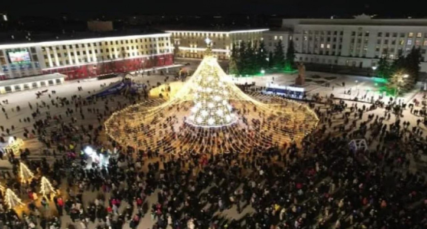    Фото администрации города Кирова