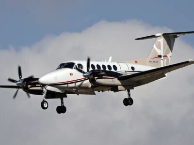    Самолёт впервые совершил аварийную посадку на автопилоте