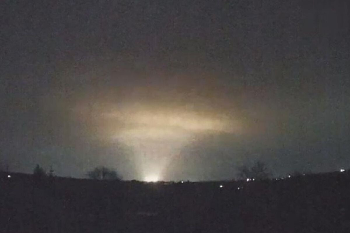    Удар «Орешника» по заводу «Южмаш» / Источник: Кадр из видео