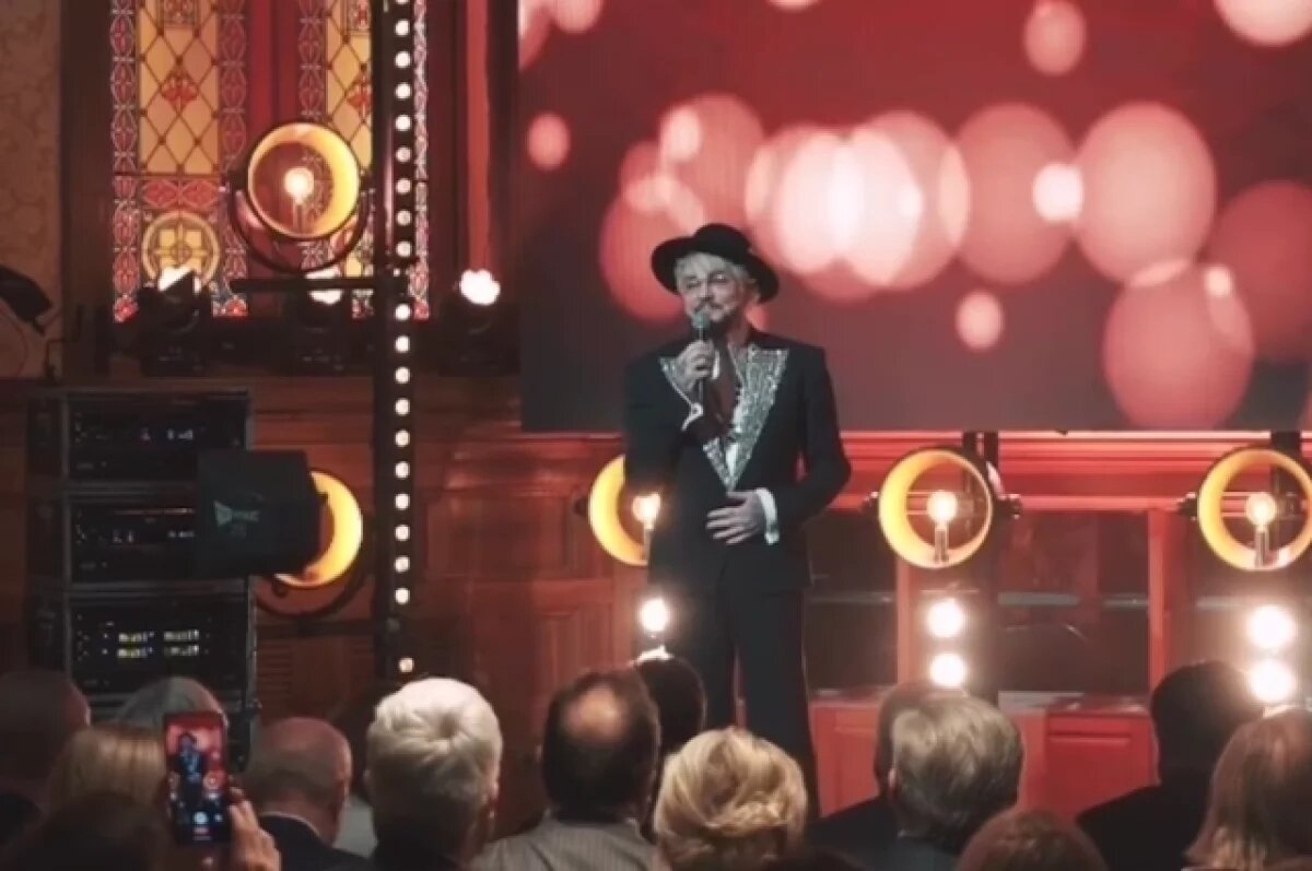    Захарова представила песню Киркорова на ее стихи