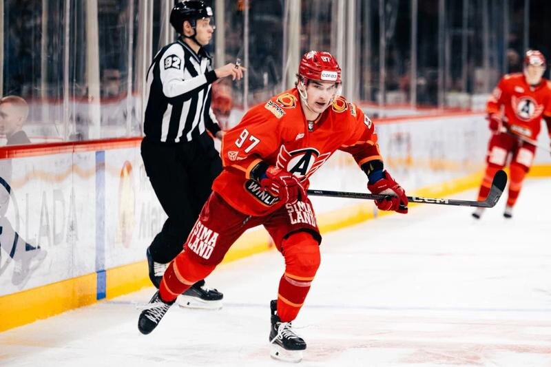    Фото пресс-службы ХК «Автомобилист» / Нападающий Семен Кизимов