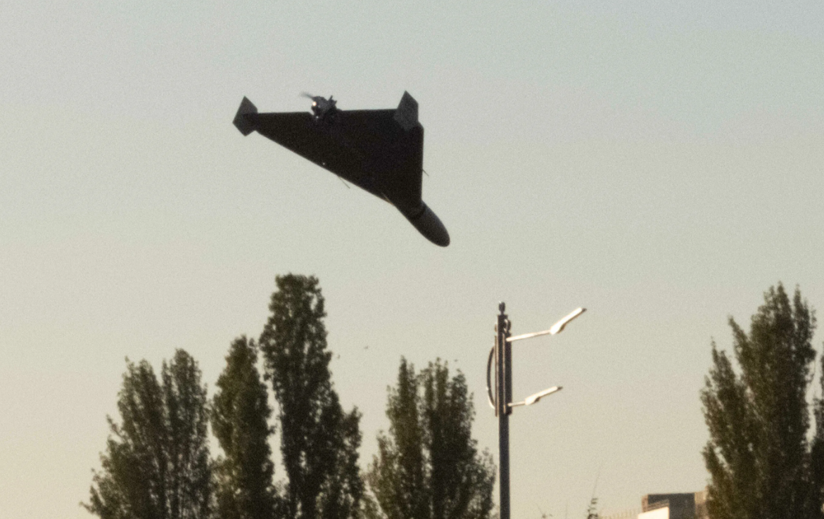 Ударный БпЛА "Герань-2" снижается к цели