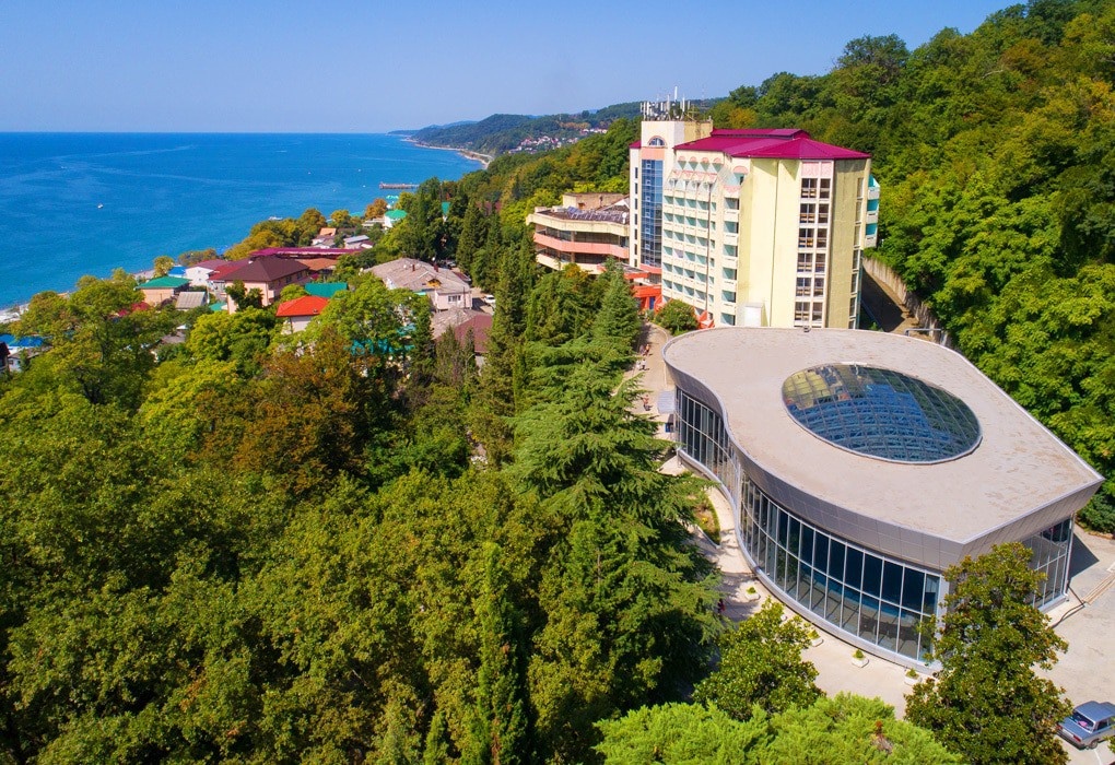 Санаторий для старшего поколения: как получить путёвку по закону и без переплат