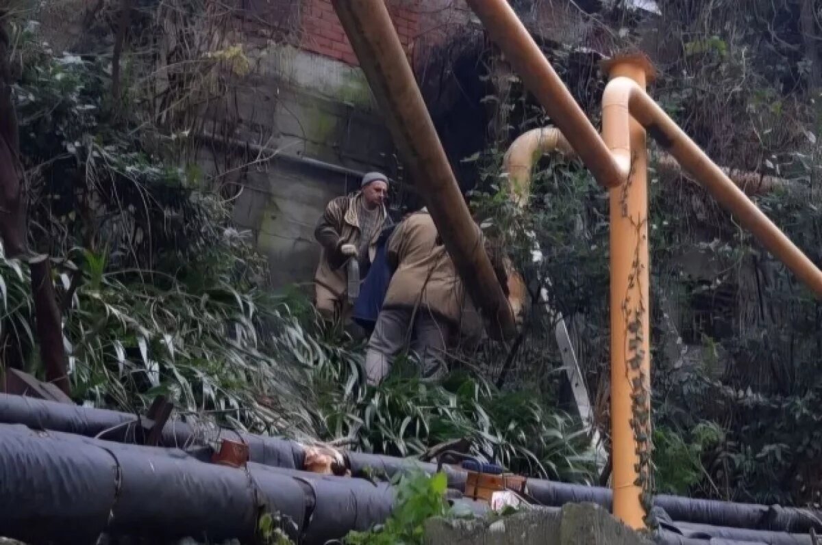    В Туапсе из-за ночной атаки БПЛА ВСУ повреждены три соцобъекта