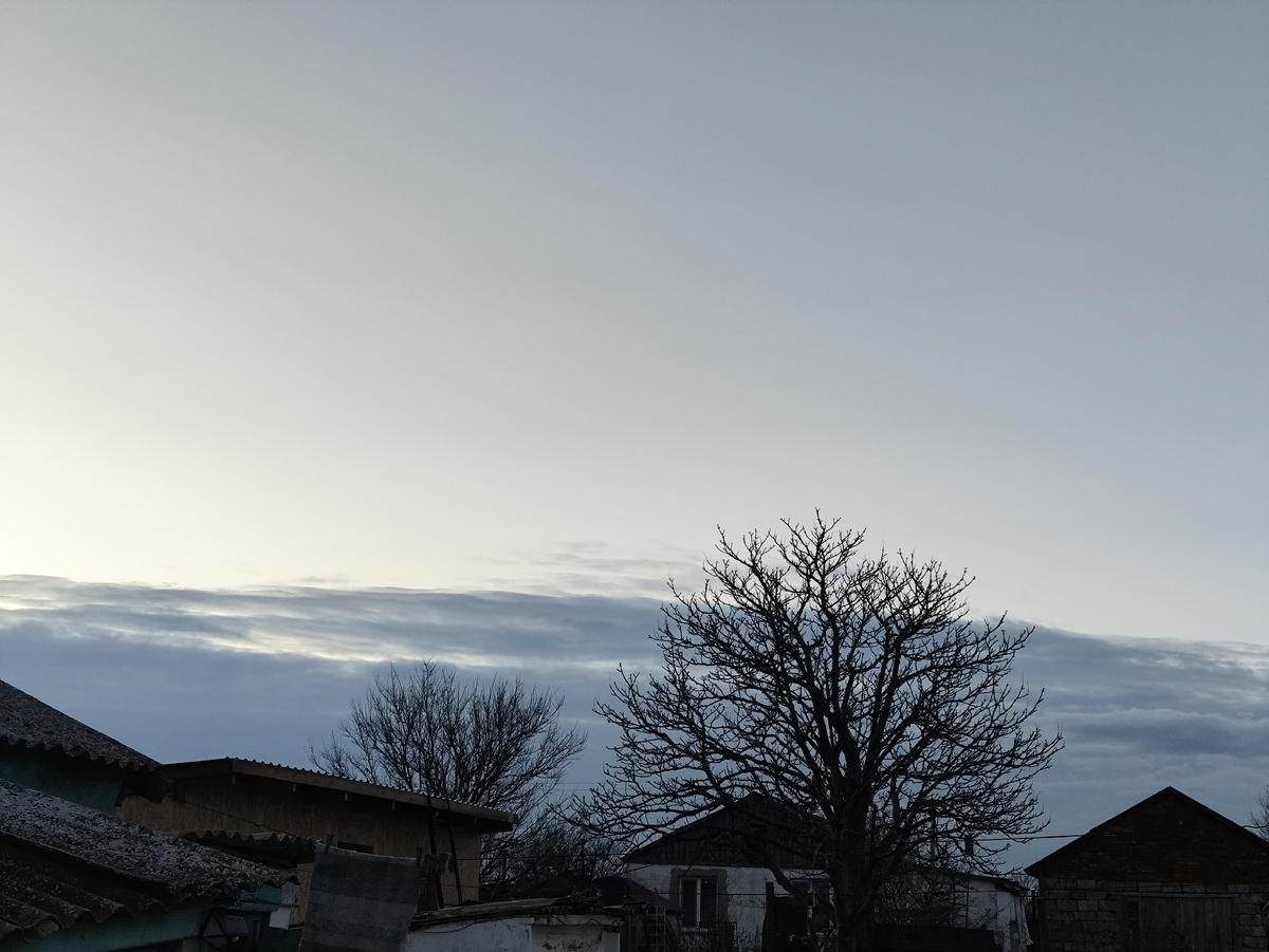 Вот такой странный рассвет сегодня был...