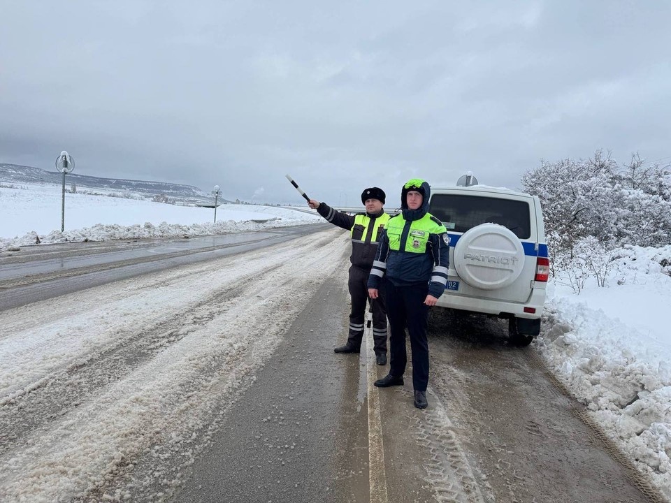    Госавтоинспекция следит за порядком на дорогах. Фото: Госавтоинспекция Крыма/Tg