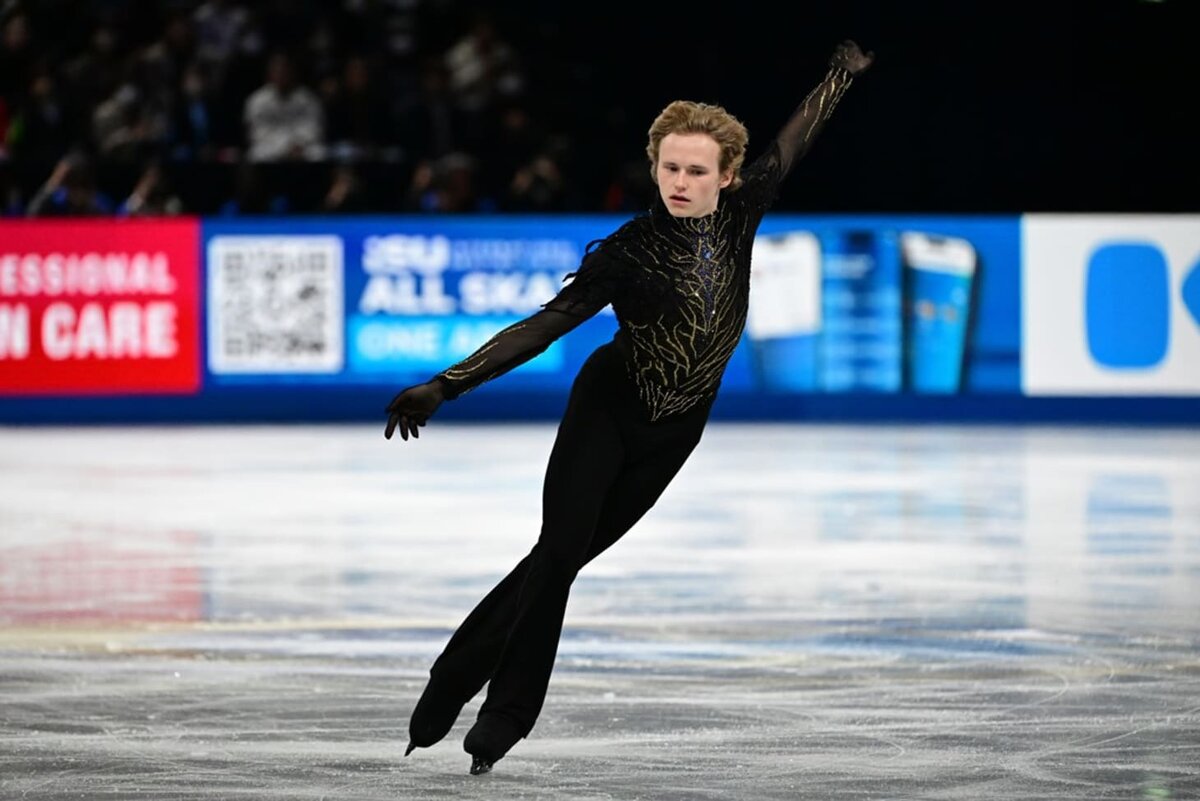 
Фото: 2025 ISU
Илья Малинин первым в истории исполнил в программе семь прыжков в четыре оборота