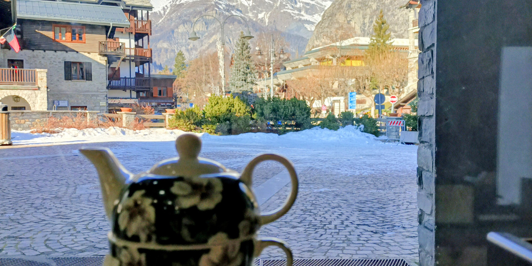 Городок у подножия Mont Blanc