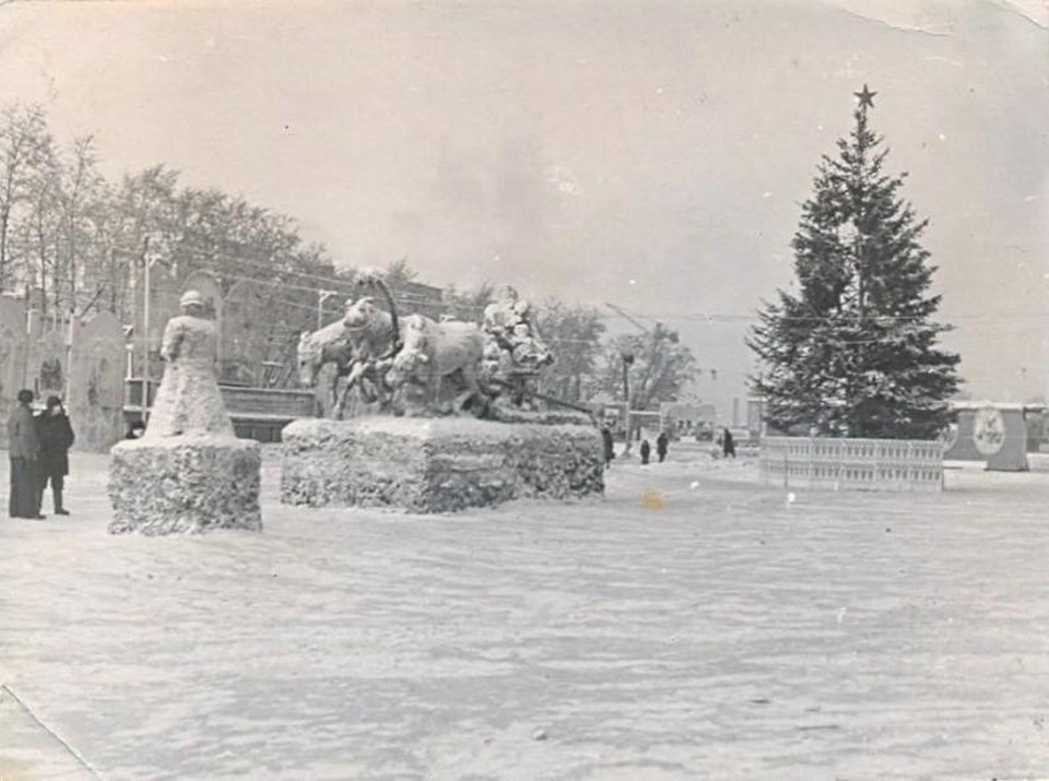    Площадь имени Кирова. Фото предоставлено Музеем истории города Иркутска им. А.М. Сибирякова.