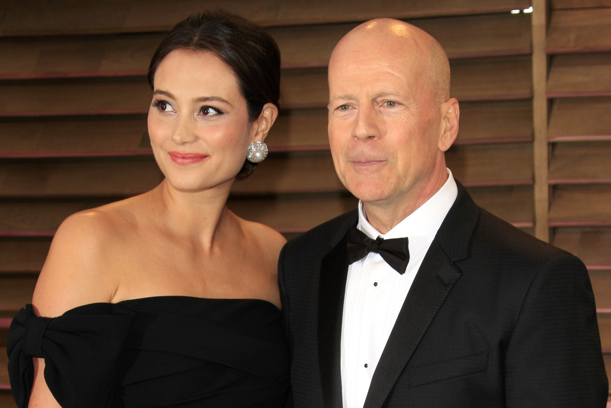     «После одного поцелуя время замерло»: жена неизлечимо больного Брюса Уиллиса сделала откровенное признание