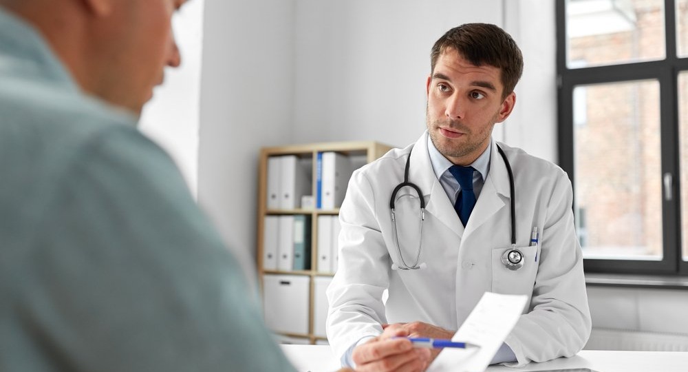 В 2026 году диспансеризация стала не просто «галочкой» — она теперь работает на вашу жизнь. Вот что изменилось (и почему это важно каждому)