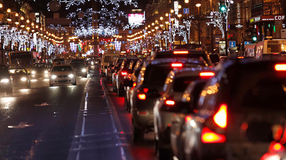     Россиян предупредили, за какое украшение на автомобиле на Новый год лишают прав РИА Новости/Алексей Даничев