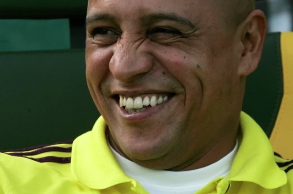    Экс-футболист сборной Бразилии Роберто Карлос перенес операцию на сердце