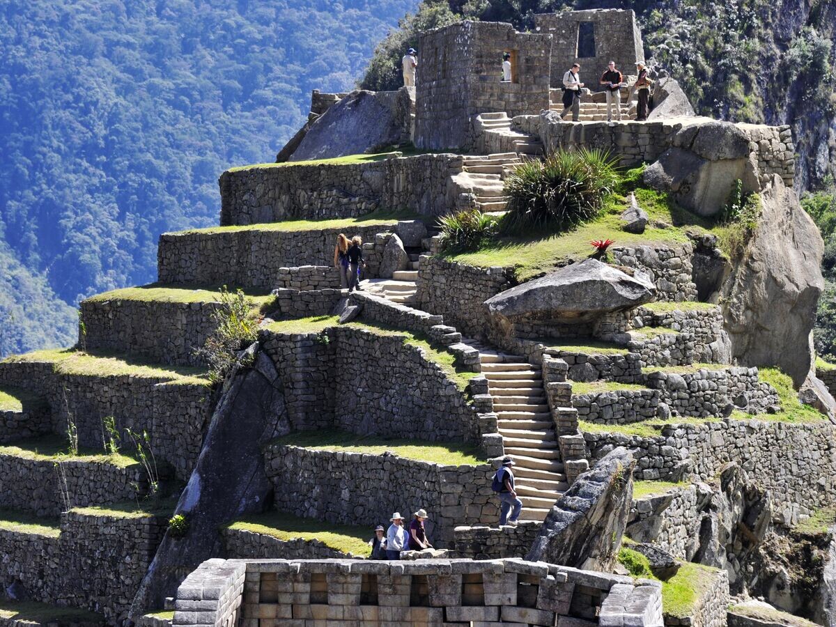    Самая высокая точка древнего города Мачу-Пикчу, на которой лежит многоугольный камень "интиуатана" - "место, где привязано солнце" | © РИА Новости / Мария Ващук