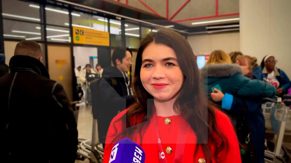     Горячкину встретили в Шереметьеве после триумфа на ЧМ по шахматам ИЗВЕСТИЯ