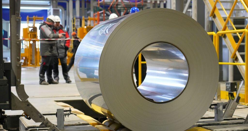 «Русская нержавеющая компания» выпустила первую партию холоднокатаного рулонного проката