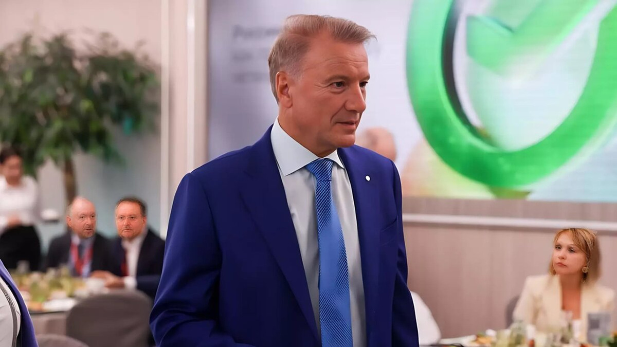 Как прибыль важнее людей: Сбер закрывает отделения по всей стране