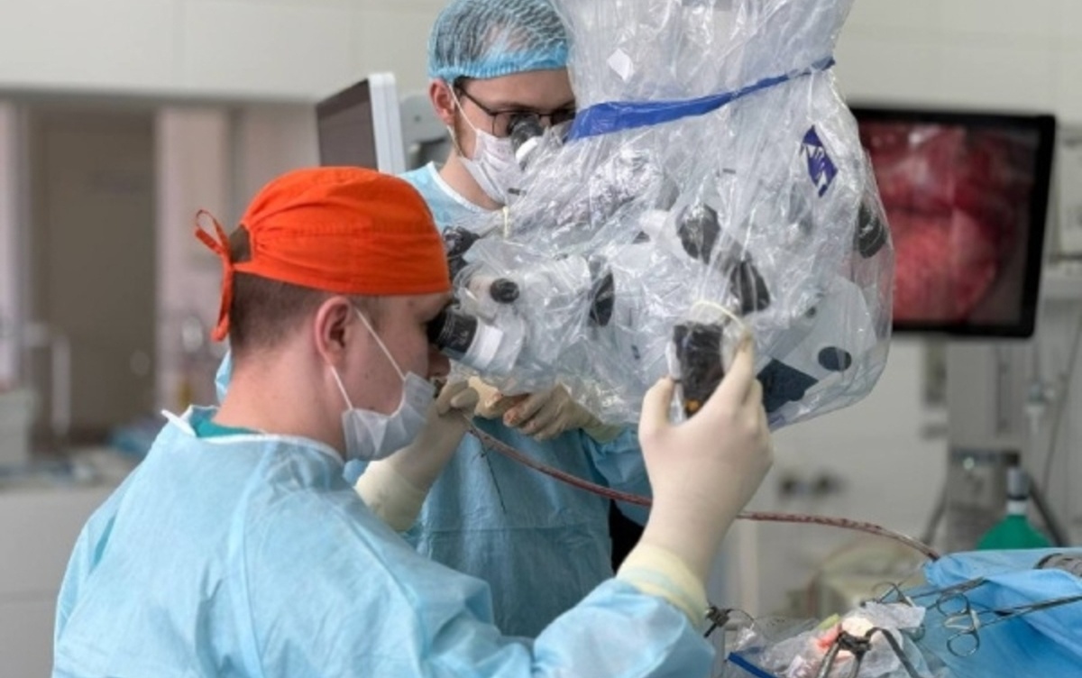    Врачи в Удмуртии провели сложную операцию при аневризме головного мозга