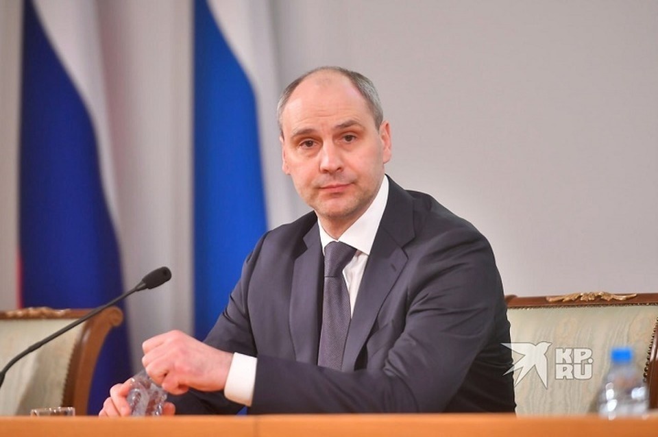    Денис Паслер поздравил уральцев с праздниками и отметил их вклад в будущее России Ольга ЮШКОВА