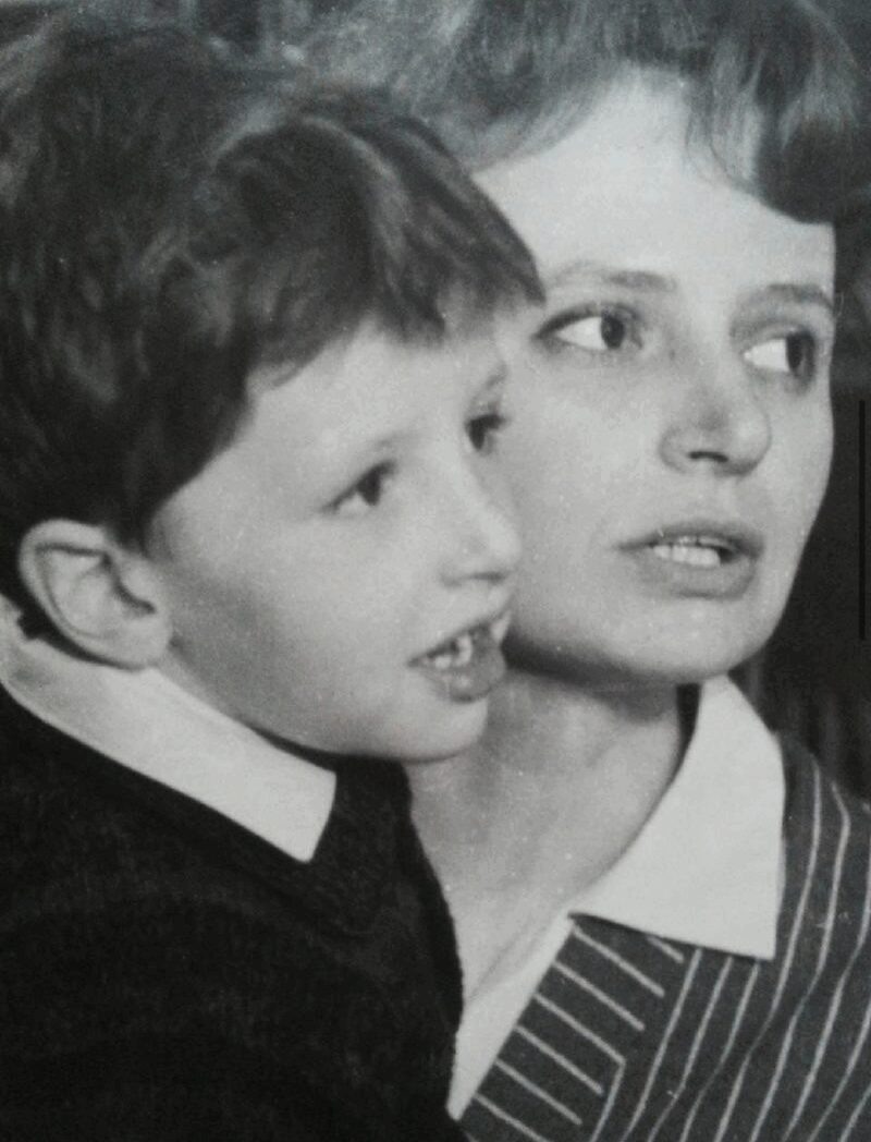    Наталья Белоусова с сыном Михаилом, который всегда был её главной опорой.