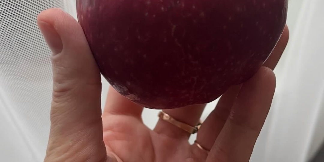 Что полезнее: свежее яблоко или отварное? Ответ нутрициолога