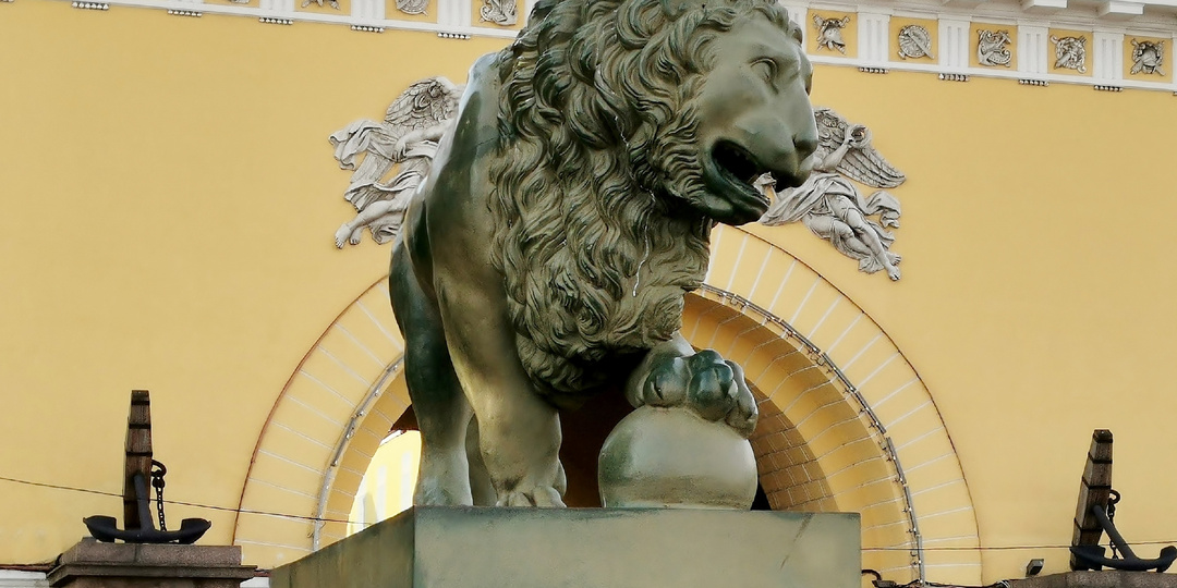 Прогулки по Петербургу. Часть №8. Львы Дворцовой пристани