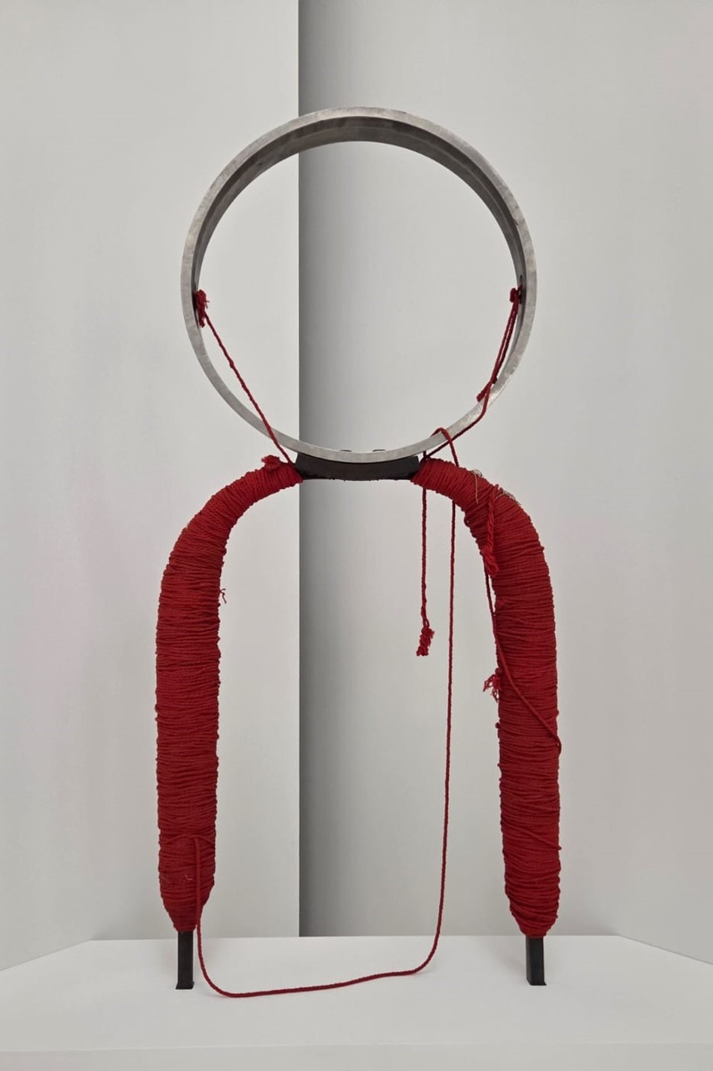 Группа Коллективные действия. Объект к акции Перемещение зрителей. 1989 металл, веревка