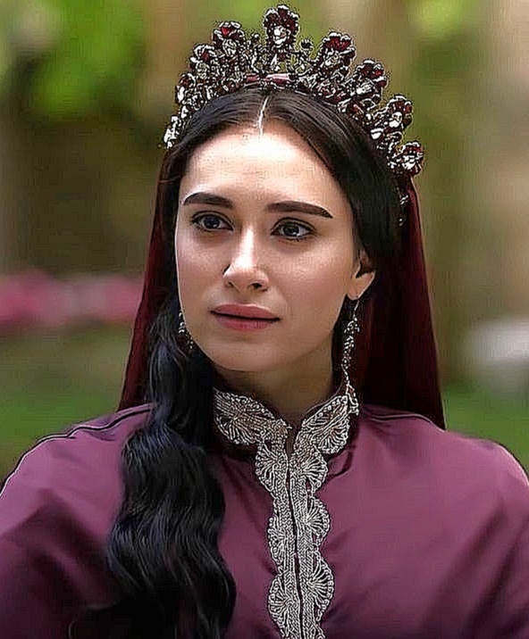 Валиде Турхан. 