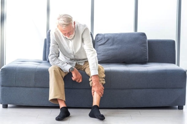 Из-за этого до 70 процентов венозной крови может задерживаться в нижних конечностях.
