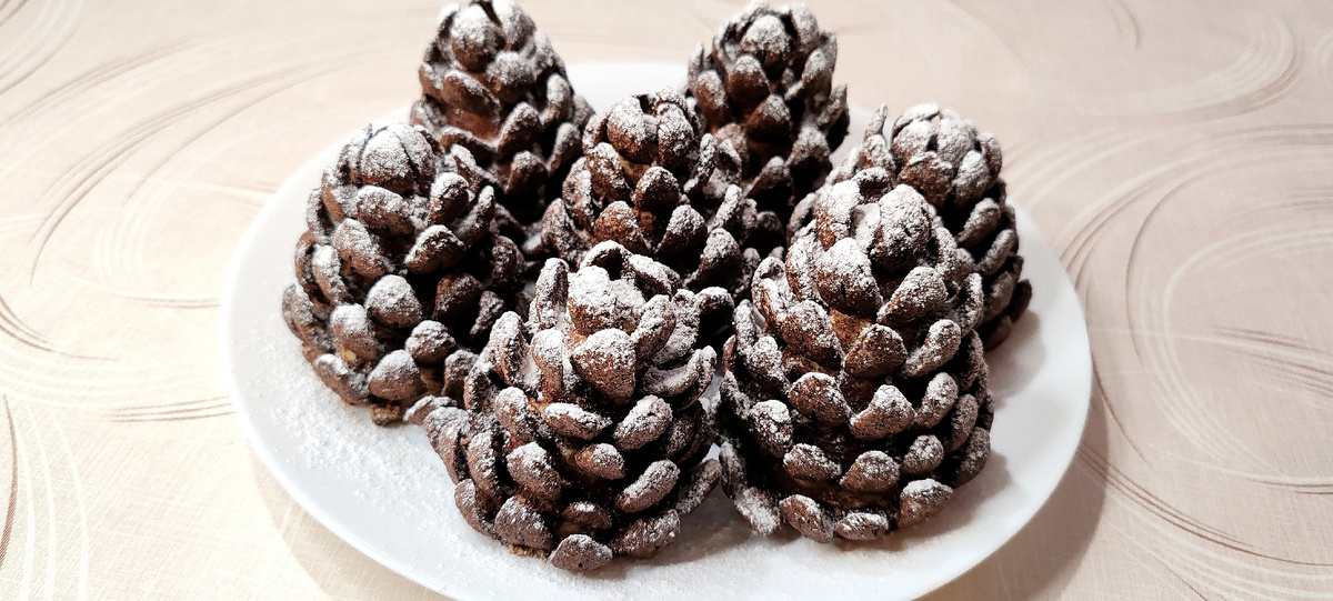 пирожных «Картошка» в виде шишек