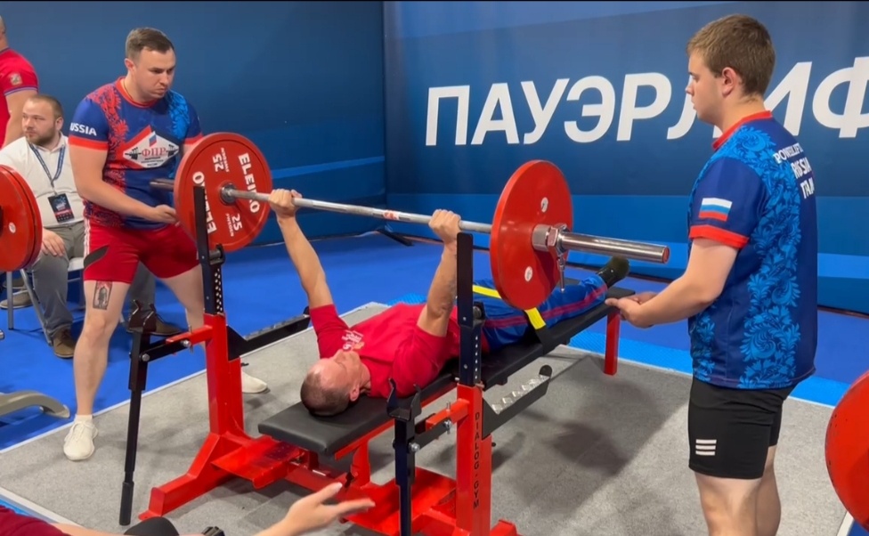 Николаев Александр. 