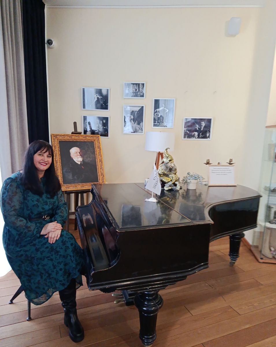 Этому роялю более 100 лет