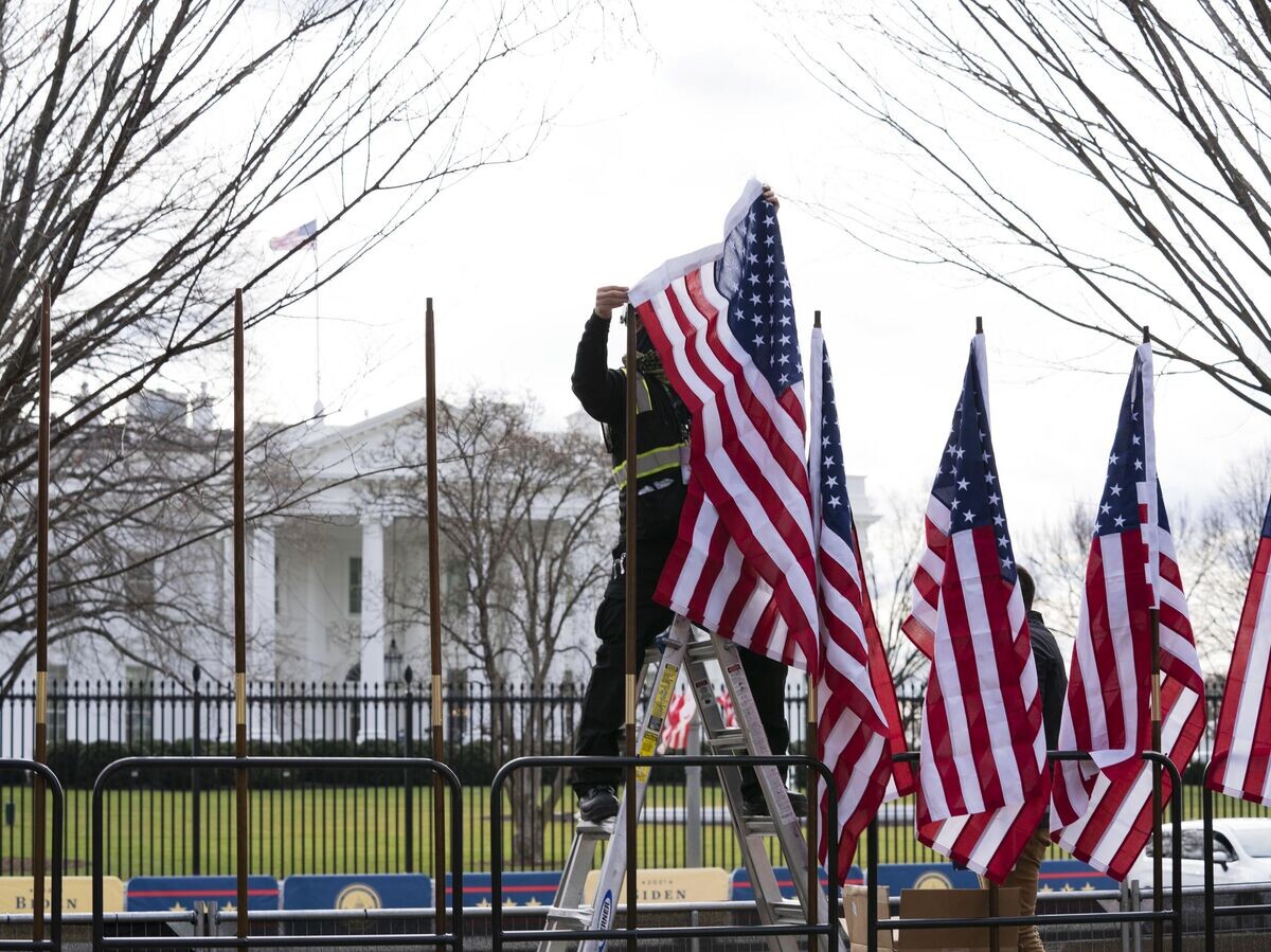    Американские флаги в Вашингтоне | © AP Photo / Jose Luis Magana