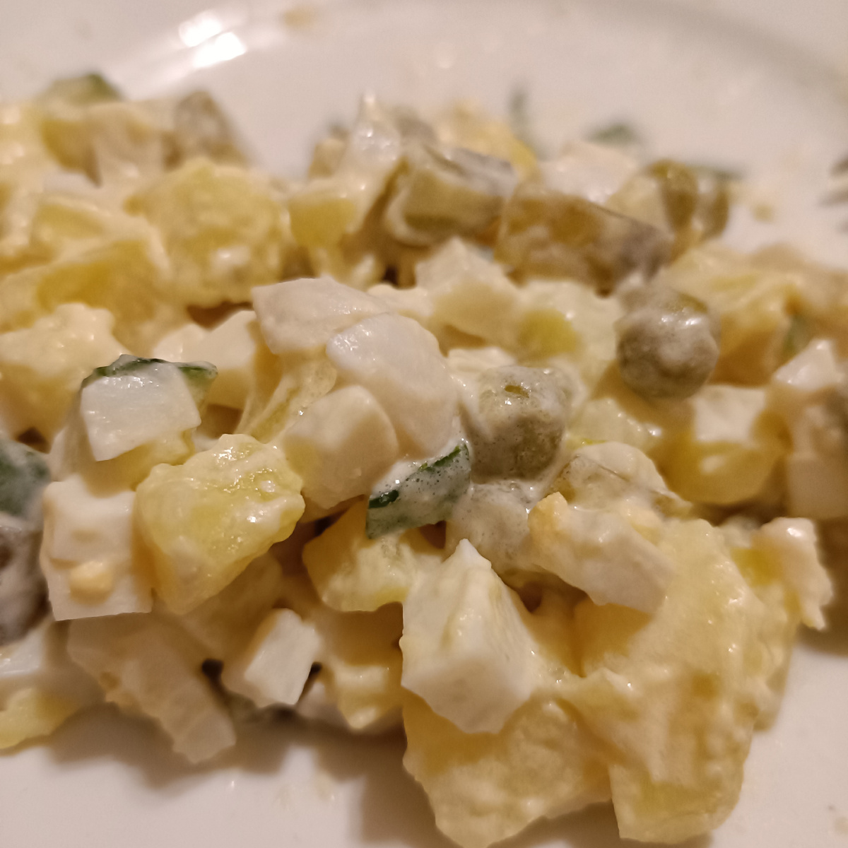 Оливье с кальмарами. Очень люблю😋